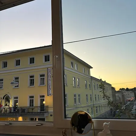 Daire Cozy Apartment, Location *