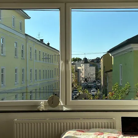 Cozy Apartment, Location *